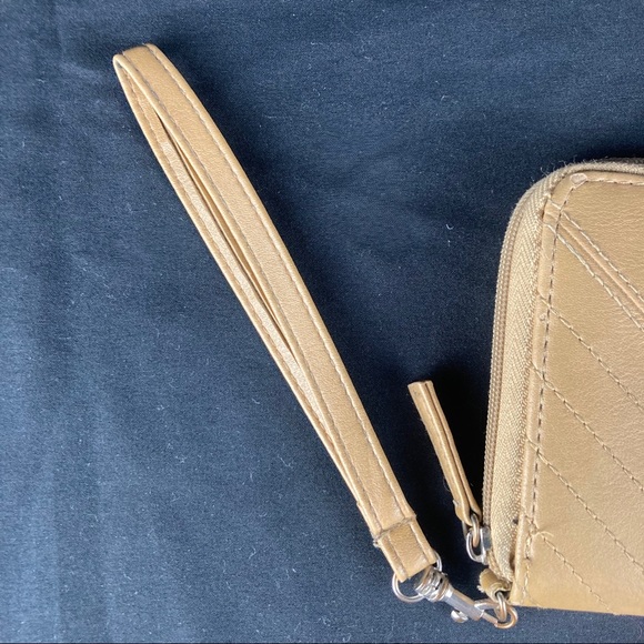 Joes jeans faux leather zip around wristlet - Picture 5 of 10